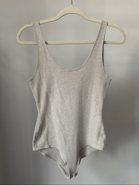 Wilfred Tops - Wilfred Scoop Neck Tank Bodysuit - Light Gray